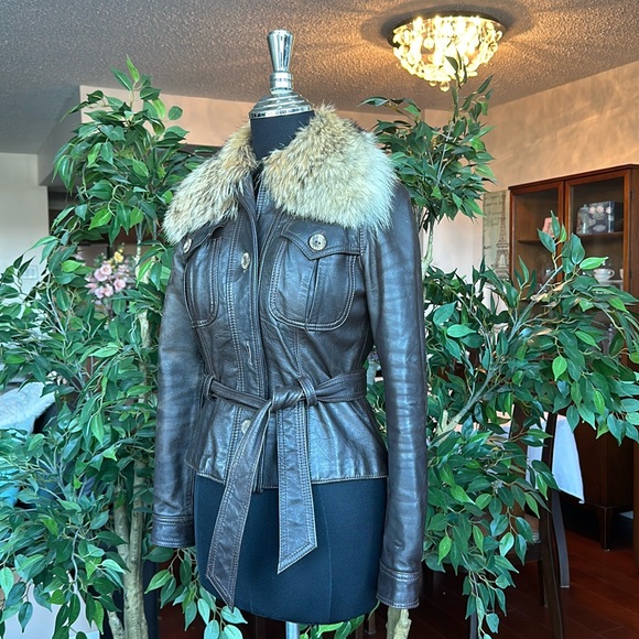 Gorgeous Vintage Size XS Brown Leather Bomber Jacket with Fox Fur Collar & Belt - Picture 7 of 15